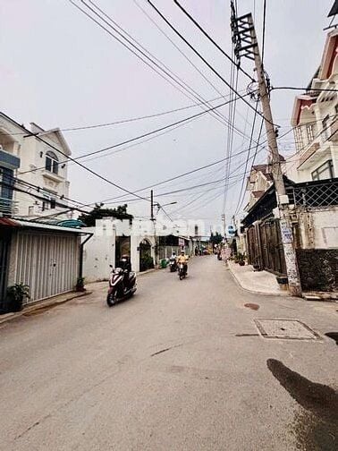 Nhà 1T, 1 lầu, MT đường Thạnh Lộc 29, gần Chợ cầu Đồng, Dt: 6mx13m,