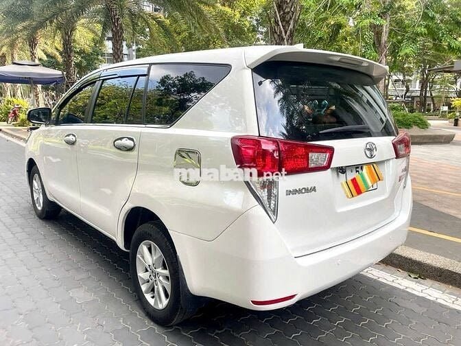 Bán INNOVA 2019 2.0E chính chủ xe gia đình: 405TR