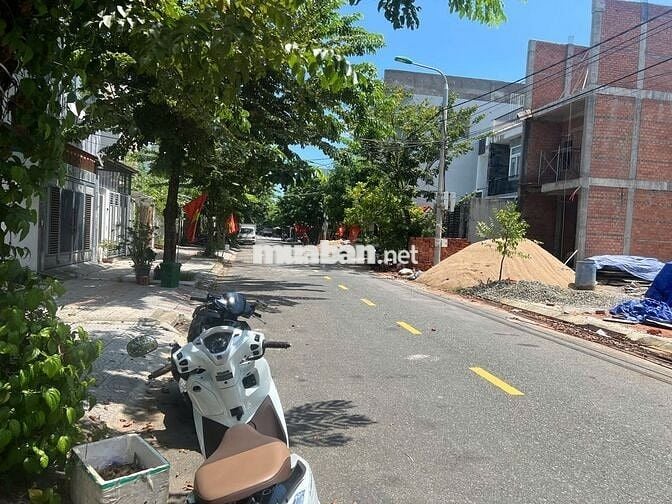 BÁN ĐẤT ĐƯỜNG HÀ BỒNG , HƯỚNG TÂY BẮC