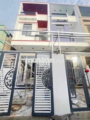 Nhà sổ riêng 2.350 tr tại trung tâm Bình Chuẩn Thuận An Bình Dương