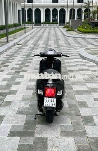 Vespa GTS 300 HPE Super Tech