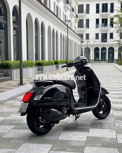 Vespa GTS 300 HPE Super Tech