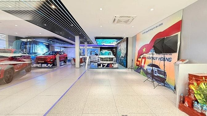 Bán nhà đất mặt đường Phạm Văn Đồng, Hà Nội. 780m2 mặt tiền 20m LÔ GÓC