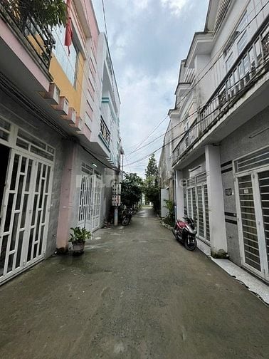 Cần bán nhà gấp ngang 3.5mx010m 1 trệt 1 lầu (chính chủ đang ở)