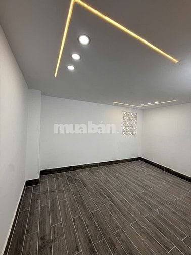 Cần bán nhà gấp ngang 3.5mx010m 1 trệt 1 lầu (chính chủ đang ở)