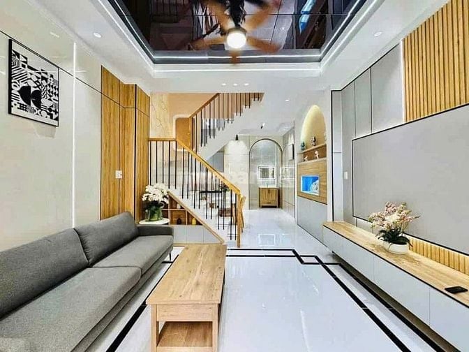 bán gấp nhà tân bình 48m2 có shr hẻm oto6m gía 3 ty200 trieu tl 