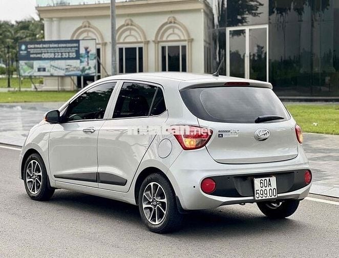 i10 Hatchback 1.2MT full ODO 21.000km NHƯ MỚI