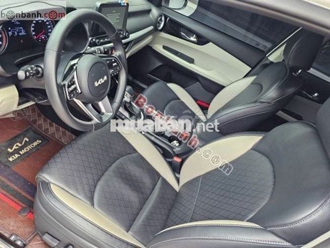 Kia K3 Luxury 1.6 AT 2023