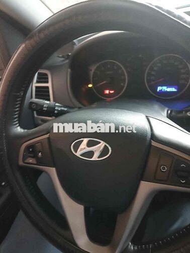 Hyundai i20 2011 1.4 AT - 149000 km