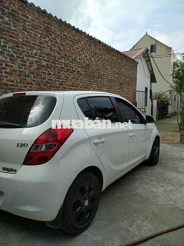 Hyundai i20 2011 1.4 AT - 149000 km