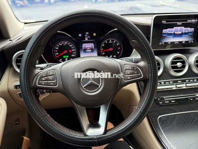 Bán Mercedes-Benz GLC 300 4MATIC 2016 đi 77383 km