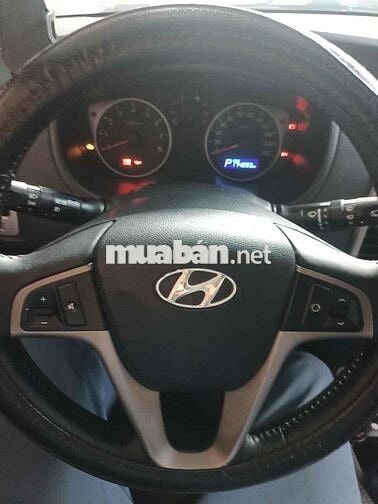 Hyundai i20 2011 1.4 AT - 149000 km