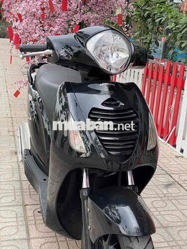 bán hoặc đổi xe Vespa hoặc PX150 ( đời cũ )