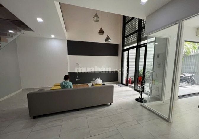 NHÀ ĐẸP SỔ VUÔNG VỨC ĐƯỜNG NGUYỄN NGỌC LỘC QUẬN 10 7TY350/88,8M2 - SHR