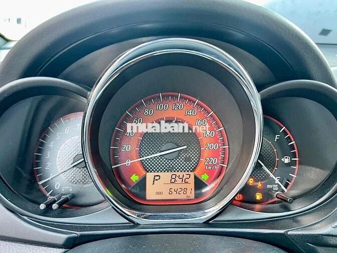 Yaris 2016 1.5E CVT - Chất xe đẹp - Giá còn Giảm