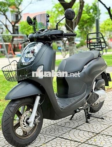 Scoopy dki 8.2025 đi 500 cây, sẵn lun đồ chơi ạ