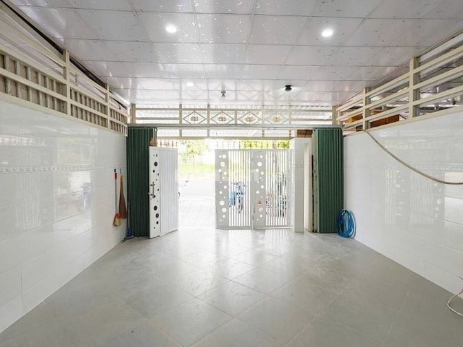 CHỊ HƯƠNG TIẾC LẮM NHƯNG VẪN PHẢI BÁN CĂN NHÀ Ở TÂN PHÚ CHUNG CỦ CHI G