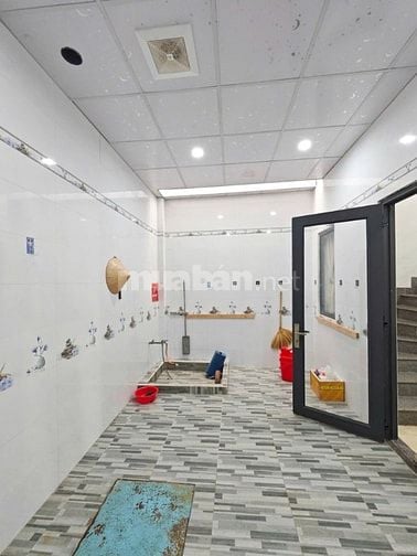 CHỊ HƯƠNG TIẾC LẮM NHƯNG VẪN PHẢI BÁN CĂN NHÀ Ở TÂN PHÚ CHUNG CỦ CHI G