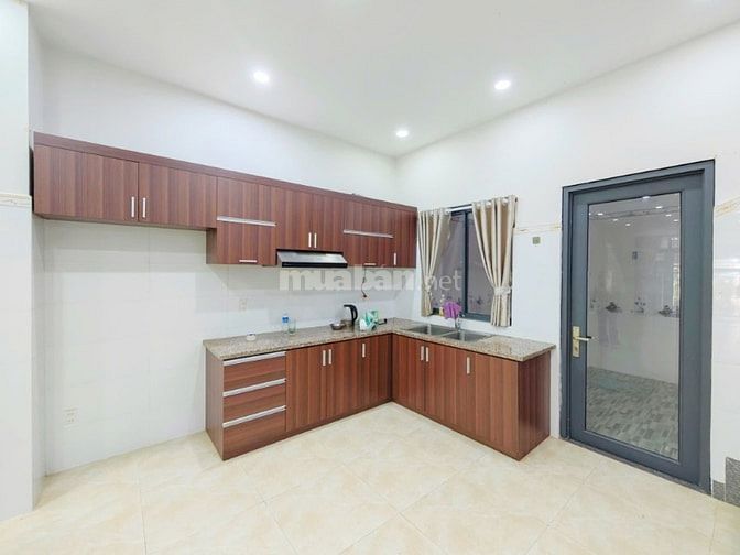 CHỊ HƯƠNG TIẾC LẮM NHƯNG VẪN PHẢI BÁN CĂN NHÀ Ở TÂN PHÚ CHUNG CỦ CHI G