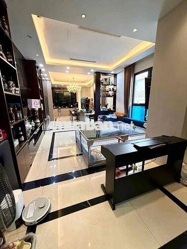 BÁN NHÀ HOẠ SỸ 3 MẶT TIỀN Ô TÔ THANG MÁY KINH DOANH GIÁ 41.5 TỶ.