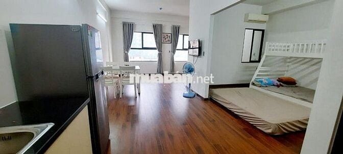 C.Chủ cho thuê cc Warterpoint 1PN nội thất đầy đủ, view hồ bơi