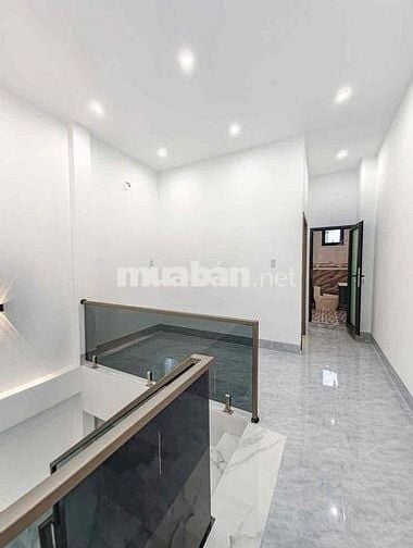 nhà lầu mới 4x16 hẻm 311 Nguyễn Văn Cừ 3 phòng ngủ - 3 tỷ 100 triệu