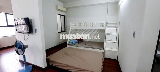 C.Chủ cho thuê cc Warterpoint 1PN nội thất đầy đủ, view hồ bơi