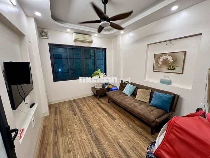 Nhà xây dựng mới 25m2 Ngõ 95 Kim Mã thông Ngõ 23 Giang Văn Minh.