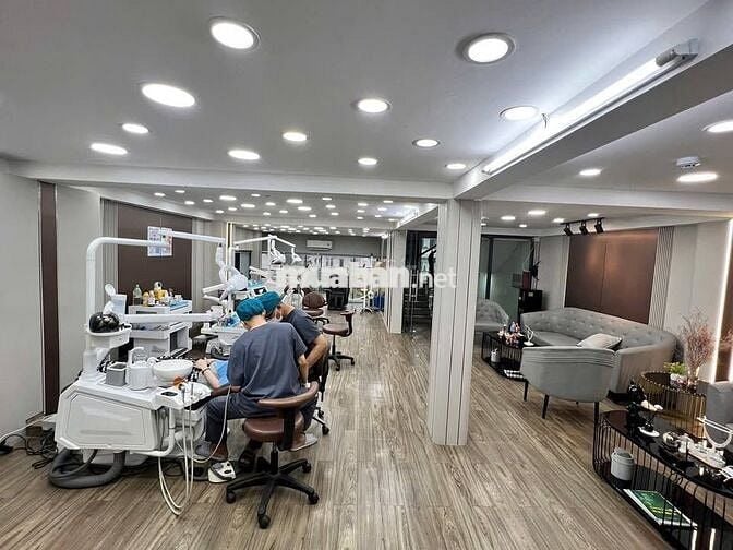 🔴 NHÀ MT HOÀNG HOA THÁM. 7X20M *4 TẦNG 45TR