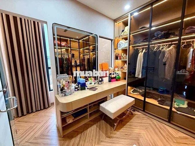 BÁN NHÀ HOẠ SỸ 3 MẶT TIỀN Ô TÔ THANG MÁY KINH DOANH GIÁ 41.5 TỶ.