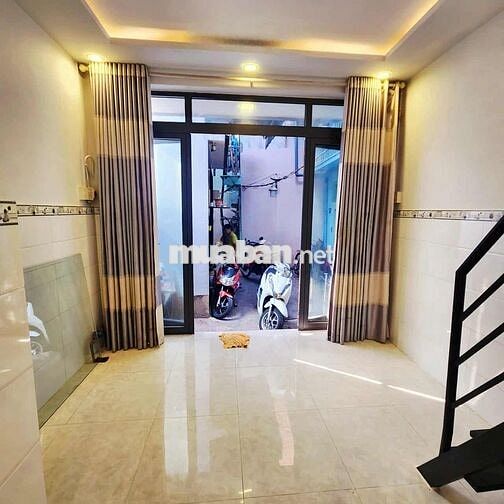 Cho thuê nguyên căn mới đẹp cầu Chà Và Q8