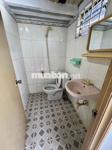 Nhà Rộng Rải DT 4x20 1Trệt 1Lửng 2Pn 2Wc Ngay Ngã Tư Ga Q12 Hẻm Ôtô