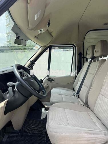 Ford Transit 2019 Van 6 chỗ - 84000 km zin 940kg