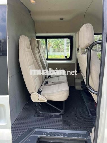 Ford Transit 2019 Van 6 chỗ - 84000 km zin 940kg
