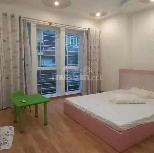 Cho thuê nhà PL ngõ Nguyễn Khang dt 60m x 5t full đồ, ô tô đỗ cửa