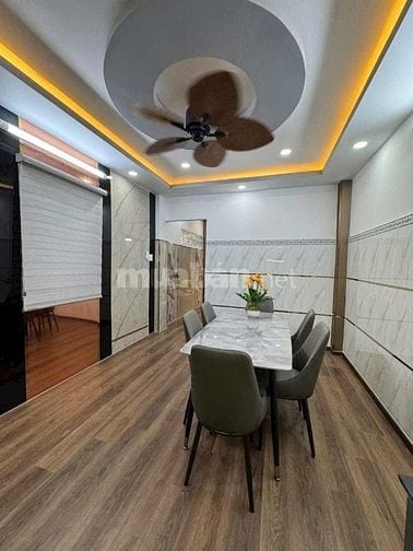 Thanh lý gấp căn nhà Nguyễn Trọng Tuyển, Tân Bình giá 4tỷ380/54,2m2