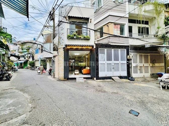 Thanh lý gấp căn nhà Nguyễn Trọng Tuyển, Tân Bình giá 4tỷ380/54,2m2