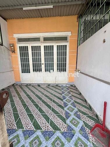 Nhà Rộng Rải DT 4x20 1Trệt 1Lửng 2Pn 2Wc Ngay Ngã Tư Ga Q12 Hẻm Ôtô