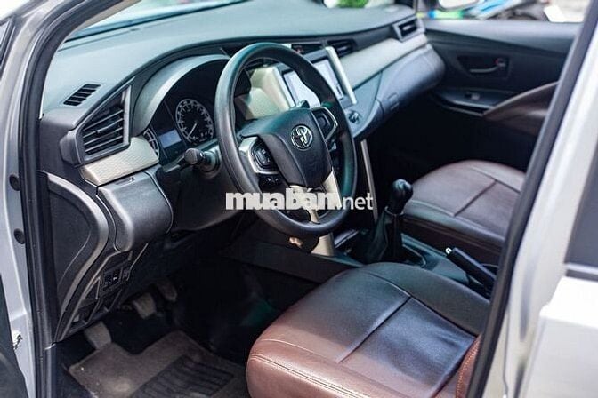 Toyota Innova E 2.0 MT 2024 - 55000 km