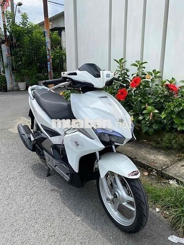 CẦN BÁN AIRBLADE 2016 TRẮNG NHƯ HÌNH