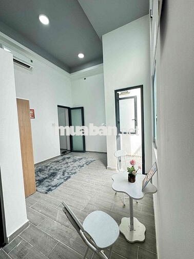 CHO THUÊ CĂN STUDIO BAN CÔNG NGAY LÀNG ĐH