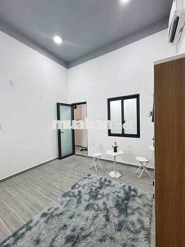CHO THUÊ CĂN STUDIO BAN CÔNG NGAY LÀNG ĐH