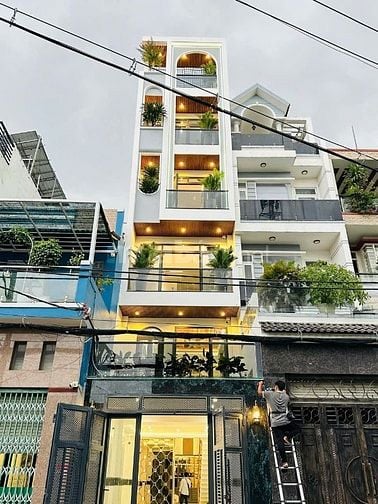 Cho thuê nhà mặt tiền 4 lầu có thang máy đường số 4 p16 gò vấp 4 x 20 