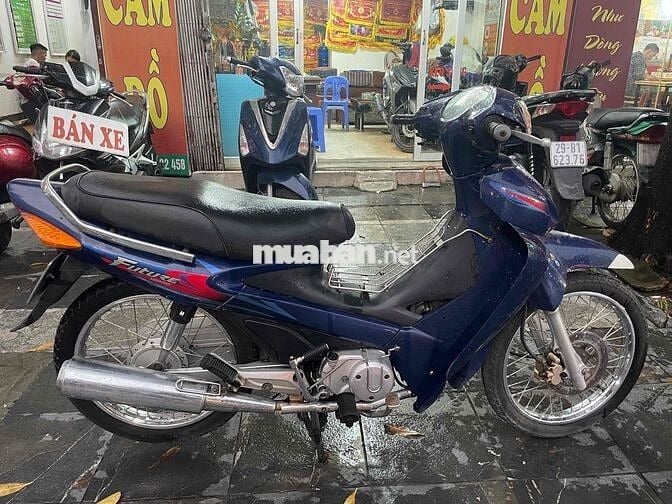 Cần tiền bán lại xe futune mầu xanh máy ngon chất