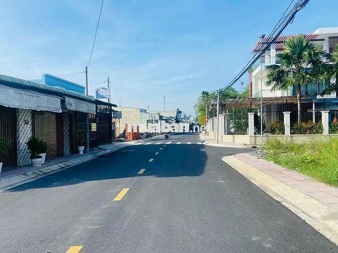 Giá đầu tư với 600 Triệu đường Huỳnh Văn Cọ, thị trấn Củ Chi 114m2 SHR