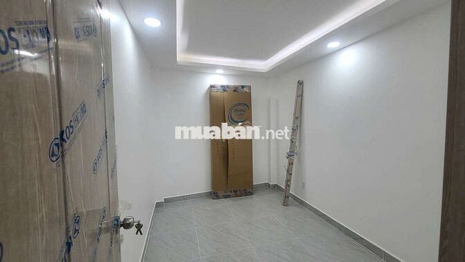 Bán nhà hẻm rộng 4m đường Âu Dương Lân P3 Q8