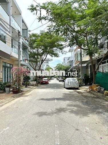 NHÀ 2 LẦU ĐÚC - KDC MIỀM NAM - GIÁP KDC HƯNG PHÚ