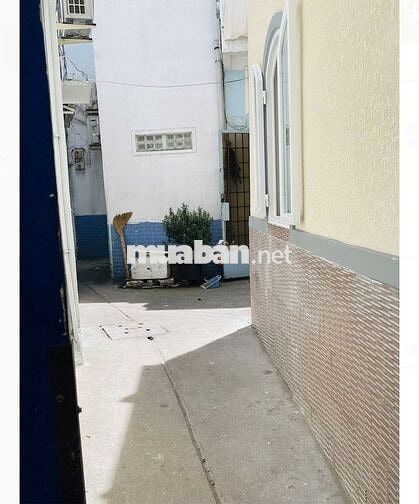 FULL NỘI THẤT CAO CẤP. Cho thuê nhà hẻm Huỳnh Văn Bánh 20m2. 2PN 2WC