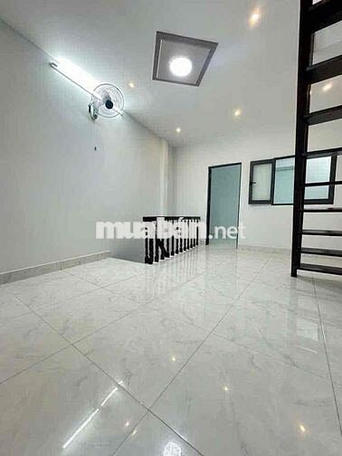 Nhà Đẹp 3 Tầng — Gần Hậu Giang Minh Phụng(3.5m x 9m)