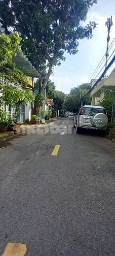 BÁN NHÀ CẤP 4 CŨ KHU AN PHÚ THE VISTA,SÁT BÊN HÔNG THẢO ĐIỀN GẦN GA ME